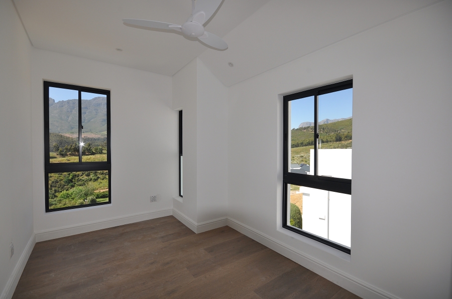 3 Bedroom Property for Sale in La Roche Western Cape